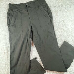 Athleta Green Trekki Hiking Pants with Cinch Ankles - Size 2